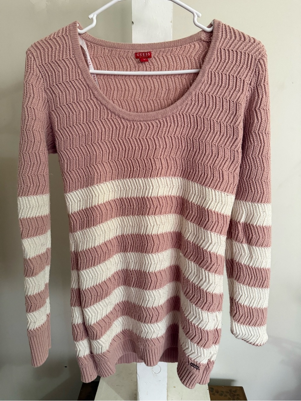 GUESS Sweater - Picture 2 of 8